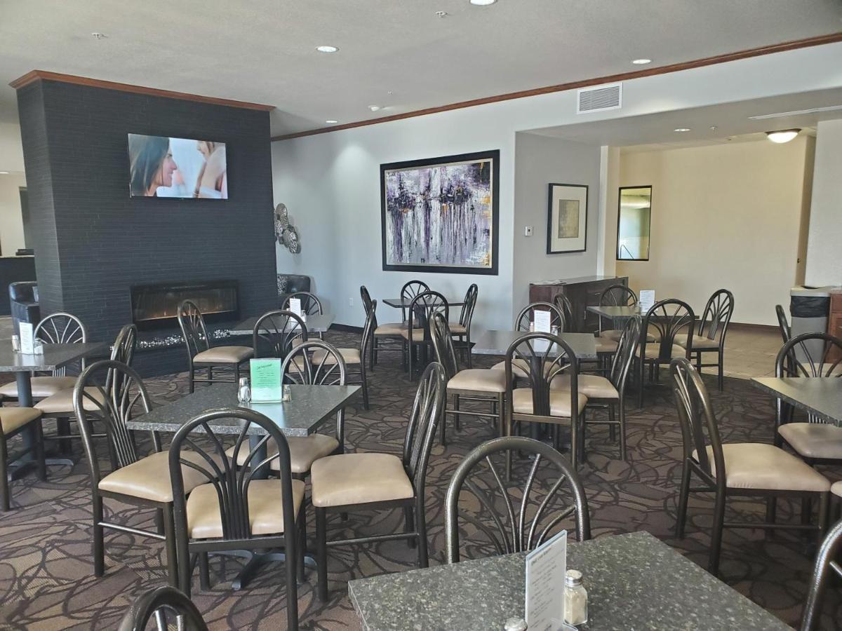 Expressway Suites ファーゴ エクステリア 写真