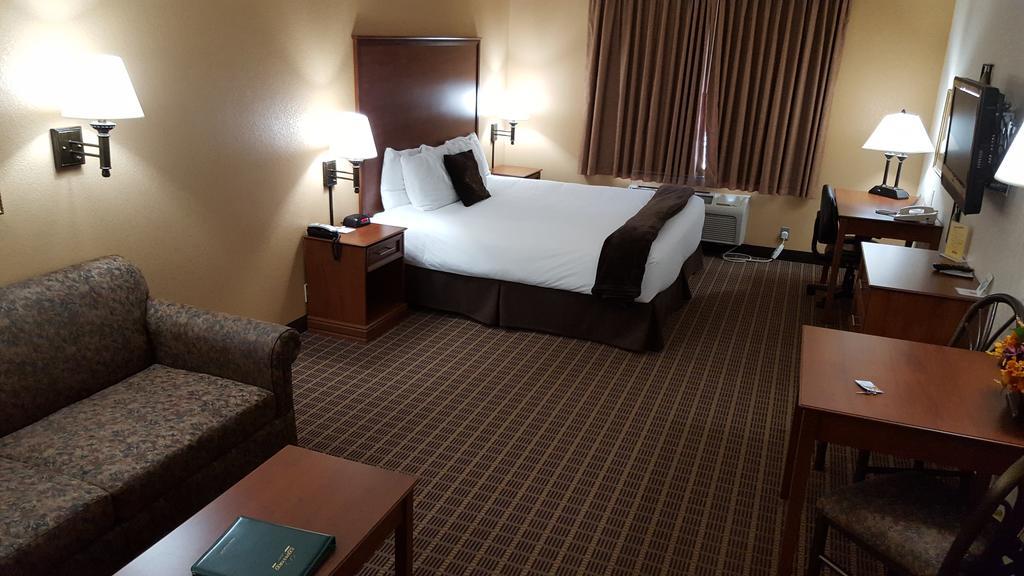 Expressway Suites ファーゴ エクステリア 写真